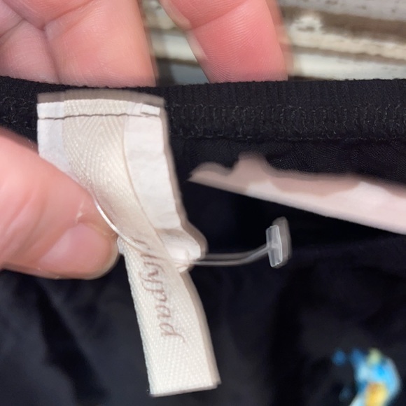 NWT lily pad black embroidered quarter sleeve blouse with flowers size 3x beau - Picture 3 of 6